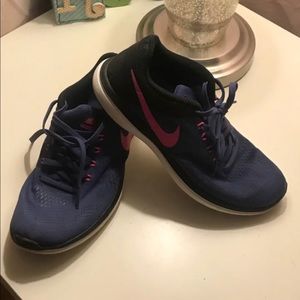 Nike women sz 8